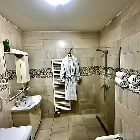 Magic Star Jacuzzi Apartment